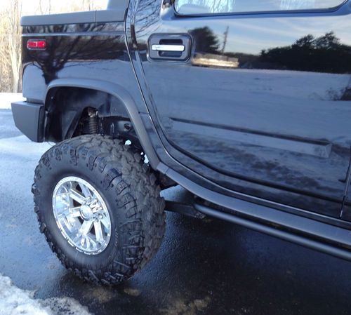 2006 H2 SUT LUX edition. Black on Black. 4x4, off road, lifted, 41