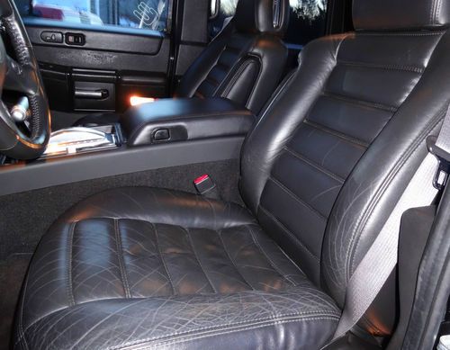 2006 H2 SUT LUX edition. Black on Black. 4x4, off road, lifted, 41