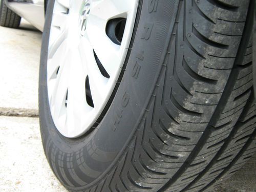 2011 Volkswagen Golf / Manual /19