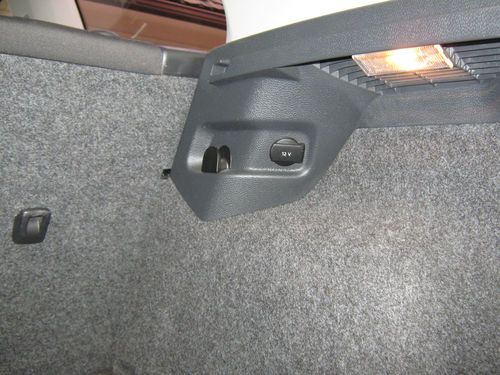 2011 Volkswagen Golf / Manual /19