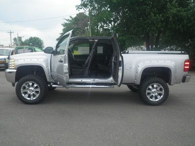 LIFTED LT1 SILVER BLACK INTERIOR VORTEC 5.3L V8  7 1/2