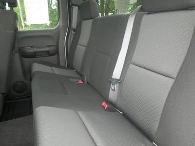 LIFTED LT1 SILVER BLACK INTERIOR VORTEC 5.3L V8  7 1/2
