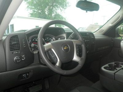 LIFTED LT1 SILVER BLACK INTERIOR VORTEC 5.3L V8  7 1/2