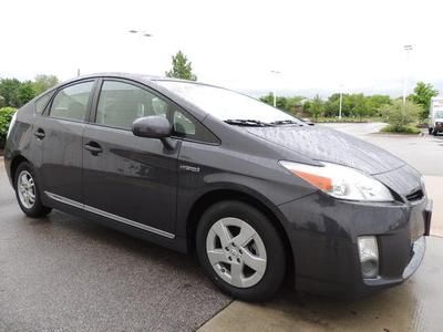 III Hybrid-electric Certified Hatchback 1.8L CD Solar Roof w/Navigation Package, image 4