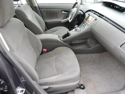 III Hybrid-electric Certified Hatchback 1.8L CD Solar Roof w/Navigation Package, image 10