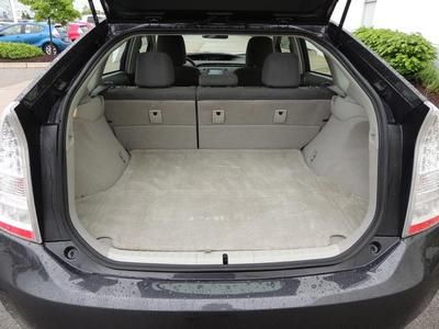 III Hybrid-electric Certified Hatchback 1.8L CD Solar Roof w/Navigation Package, image 17