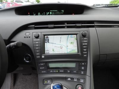 III Hybrid-electric Certified Hatchback 1.8L CD Solar Roof w/Navigation Package, image 22