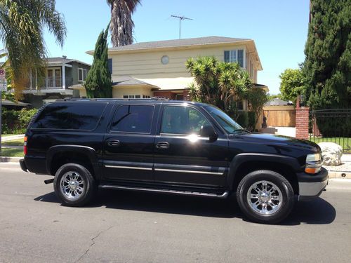 K2500 4x4, original paint, rare 9 pass. w/moonroof