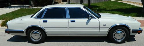 1991 jaguar xj6 sovereign sedan 4-door 4.0l     white very nice clean car 91