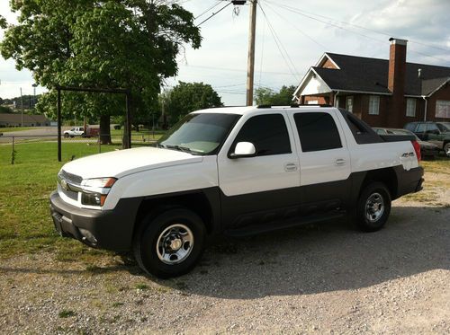 2003 avalanche 2500 8.1 low miles