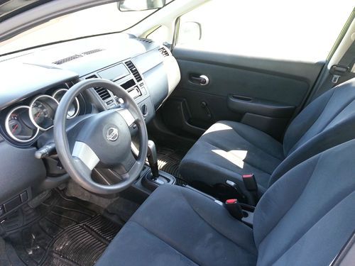 2009 Nissan Versa 1.6 Base Sedan 4-Door 1.6L Black, image 4