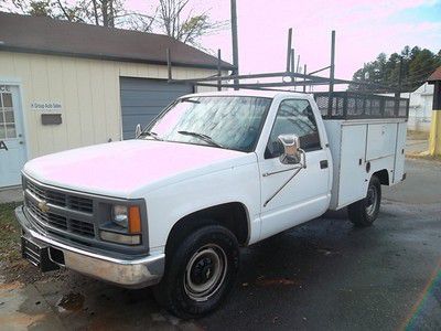 1997 cheverolet 2500 service truck  turbo diesel see videos.