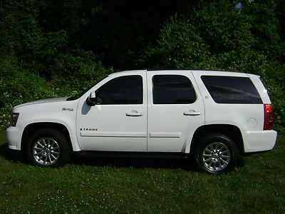 One Owner 4x4 Tahoe Hybrid Navigation Leather 2nd row bench 3rd row CarFax Clean, US $27,980.00, image 3