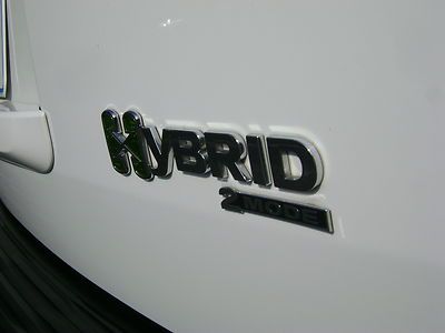 One Owner 4x4 Tahoe Hybrid Navigation Leather 2nd row bench 3rd row CarFax Clean, US $27,980.00, image 38