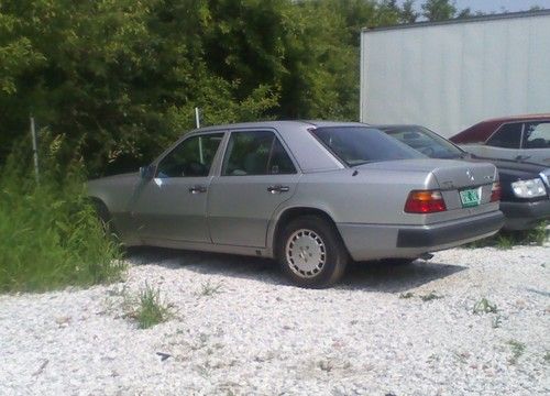 MERCEDES BENZ 300 CLASS LOTS.  2 CARS FOR 1 BID !!   4-MATIC & COUPE. NO RESERVE, image 3
