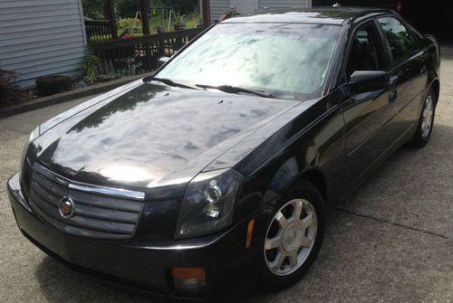 2004 3.6 l luxury package black great shape