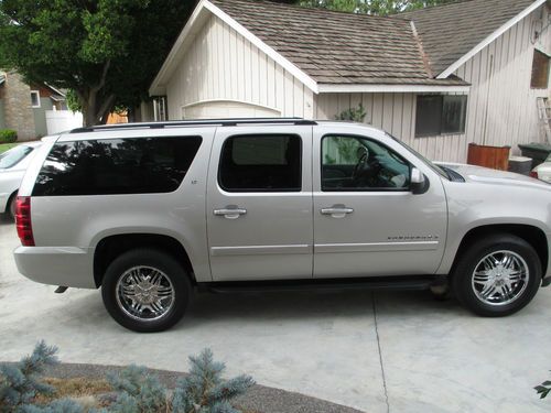 2007 Chevrolet Surburban LT 4x4, US $27,500.00, image 3