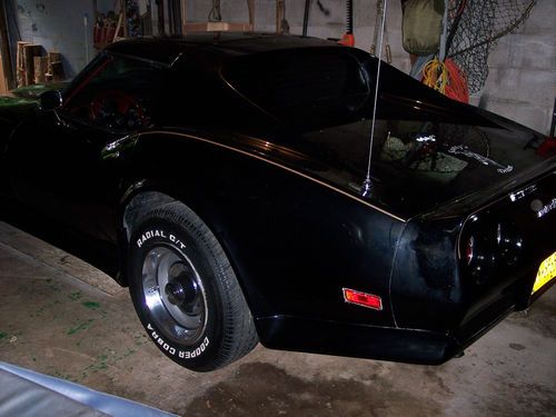 1977 Chevrolet Corvette Base Coupe 2-Door 5.7L, image 2