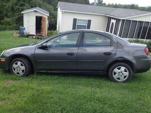 2004 gray dodge neon in fair condition runs well