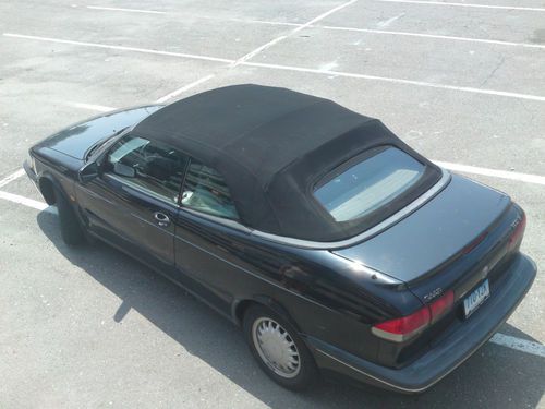 1995 Saab 900 S Convertible 2-Door, image 2
