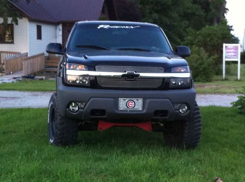 2002 chevrolet avalanche 1500 z71 crew cab pickup 4-door 5.3l black regency conv