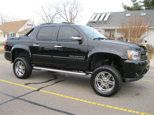 2008 chevrolet avalanche lt crew cab pickup 4-door 5.3l