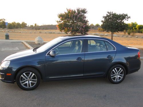 Low mileage 2005 2.5l volkswagen jetta 4d sedan