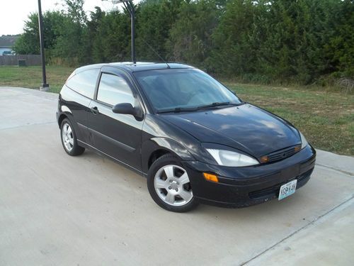 2003 ford focus zx3 hatchback 3-door 2.0l