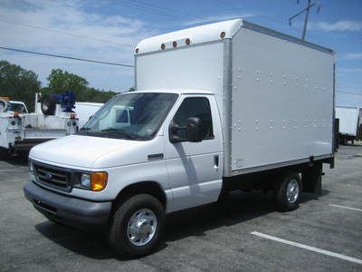 2006 ford e-350 12' box van - srw