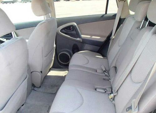 2006 Toyota RAV4 Base Sport Utility 4-Door 2.4L, image 8