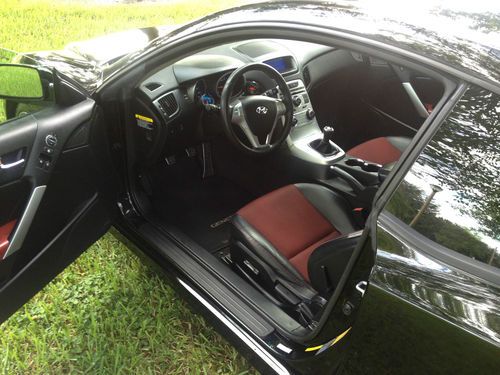 2010 Hyundai Genesis Coupe 2.0T Track Coupe 2-Door 2.0L, US $18,500.00, image 3