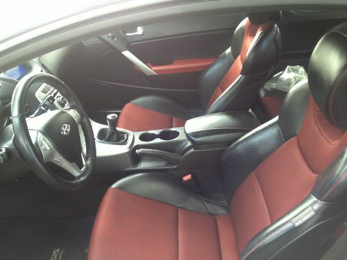 2010 Hyundai Genesis Coupe 2.0T Track Coupe 2-Door 2.0L, US $18,500.00, image 5