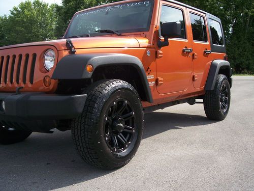 2011 jeep wrangler unlimited x 4 door hard top 4x4