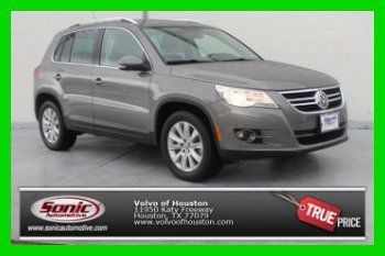 2009 2.0t s 6 speed auto turbo 2l i4 automatic fwd suv vw two tone