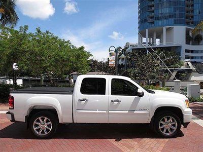 Florida 2010 gmc denali crew cab awd sunroof dvd navigation highway miles bose