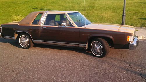 Only 35K Mercury Grand Marquis Ford LTD Crown Victoria coupe country squire 2dr, image 9