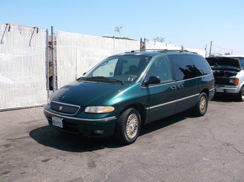 1996 chrysler town and country, no reserve