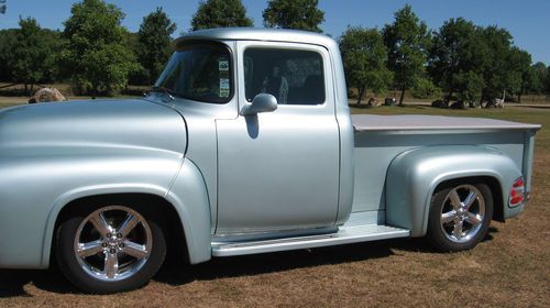 Ford 1956 Resto Mod, image 3