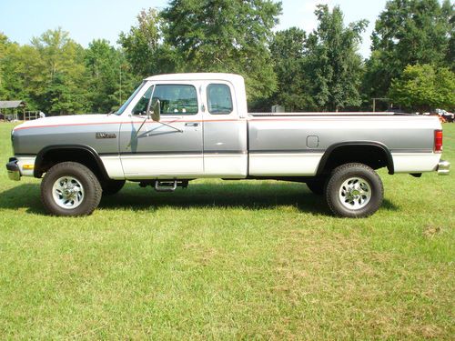 1993 dodge ram 2500 base extended cab pickup 2-door 5.9l