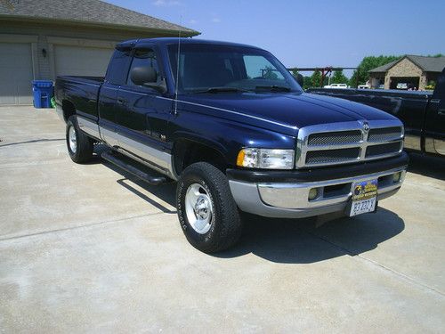 2000 Dodge Ram 1500 5 9L 4x4 LB CD Radio Leather Upholstery lot of new parts, image 2