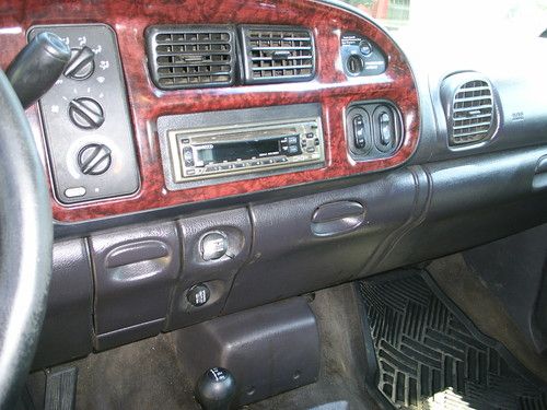 2000 Dodge Ram 1500 5 9L 4x4 LB CD Radio Leather Upholstery lot of new parts, image 9