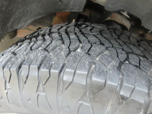 2001 GMC Yukon XL 2500 SLT Sport Utility 4-Door 6.0L, image 6