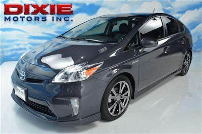 2012 prius - solar roof - plus performance package -leather-navigation- sunroof