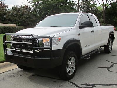 08 tundra sr5 v8 4x4 leather one owner west texas edition