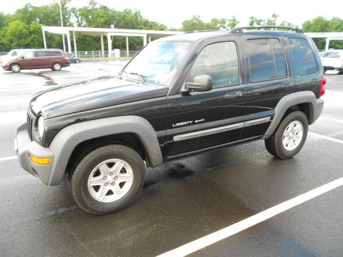 2002 jeep  liberty sport,4x4,auto,a/c,all power,winter ready,nice cond,no resv $