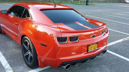 2010 chevrolet camaro ss coupe 2-door 6.2l