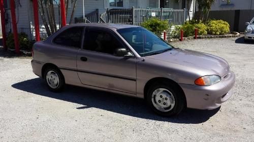 1995 hyundai accent w/ 67,000 original miles! gas saving, economy car.