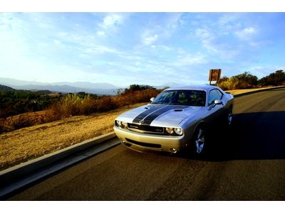 2010 dodge challenger srt8 - one owner -10,000 miles!!