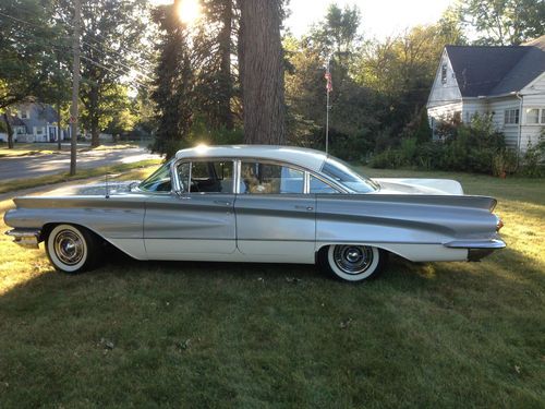 1960 buick lesabre base hardtop 4 door 6.0l