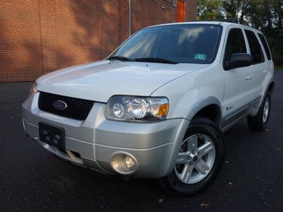 Ford escape hybrid 2wd leather gas saver clean  free autocheck no reserve